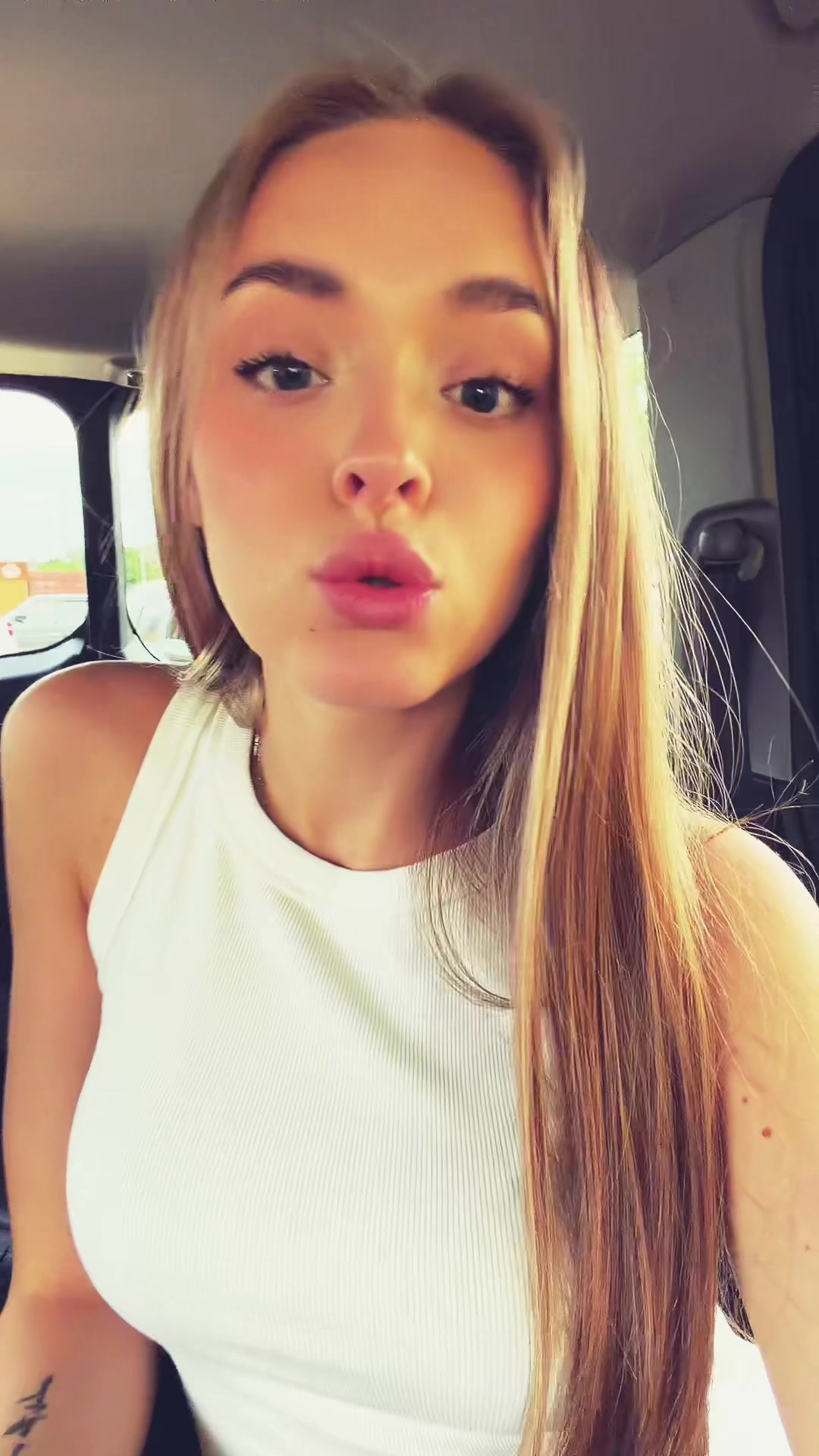 @VikiVi