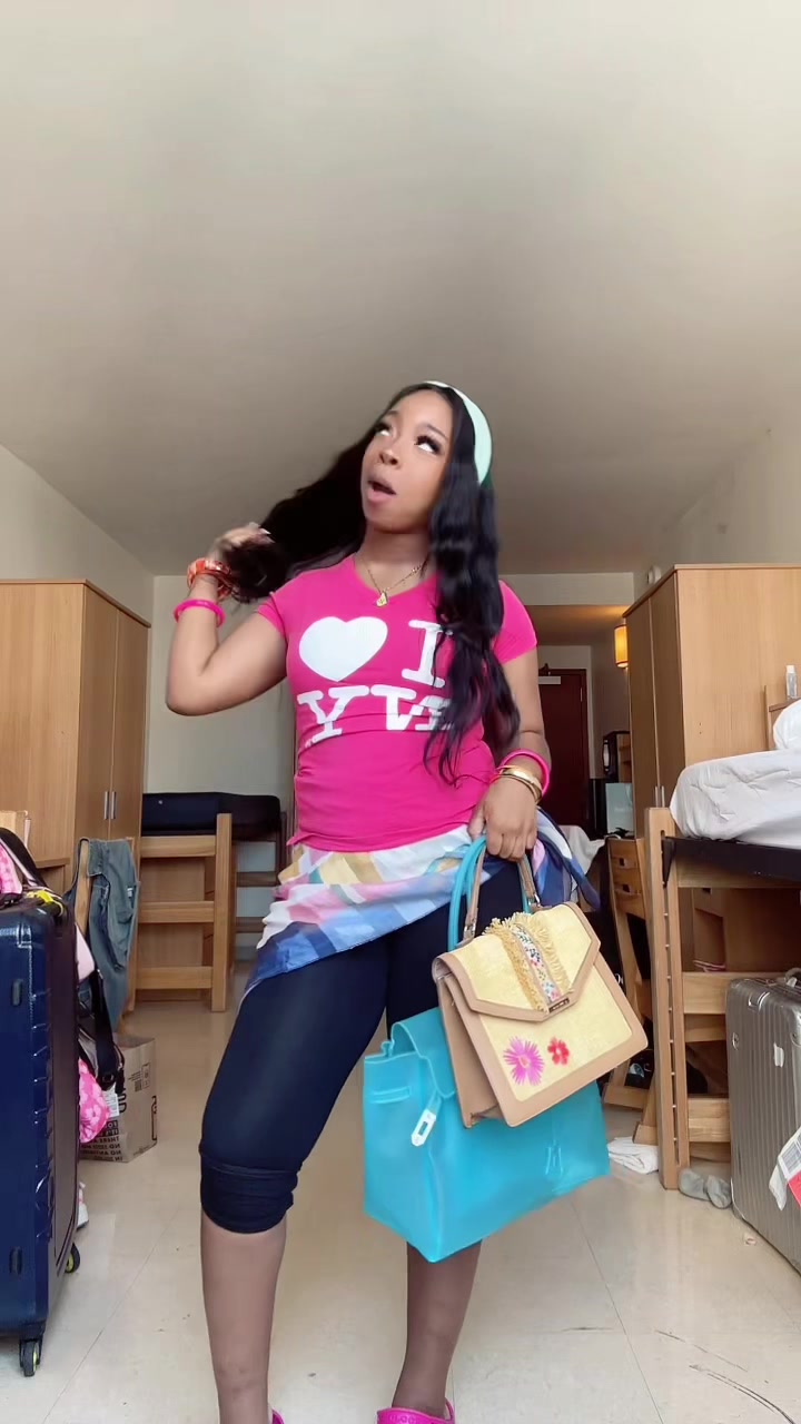 @🐒illyislandgyal