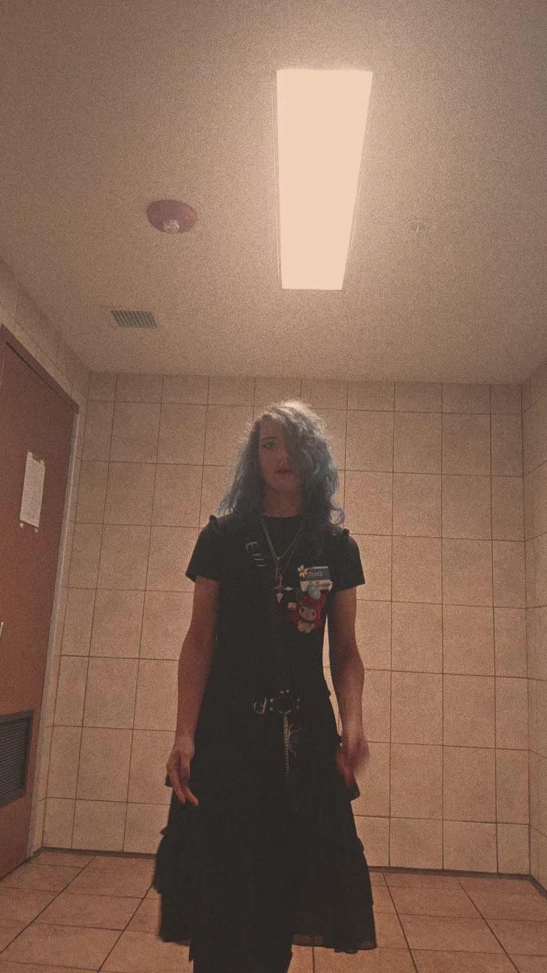 @Kuroe Ikari