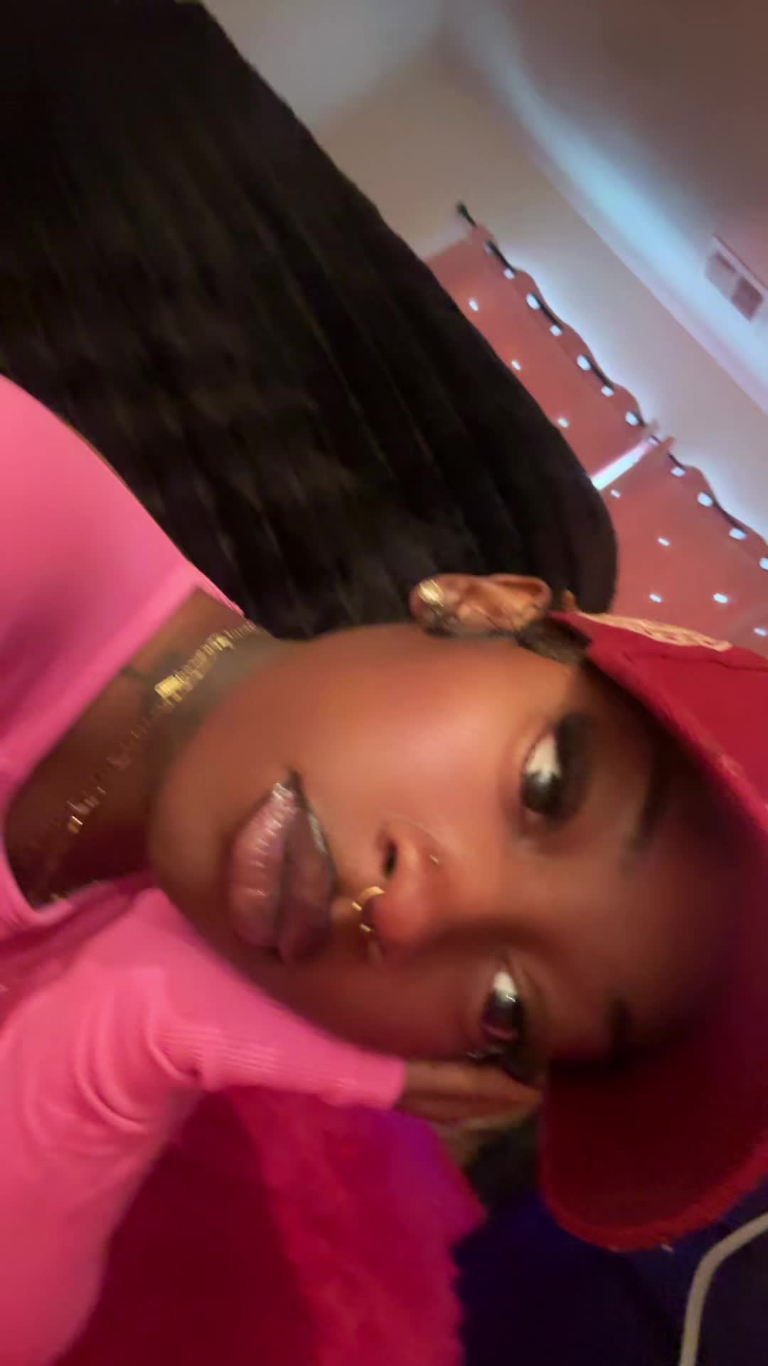 @La'Nae Bae