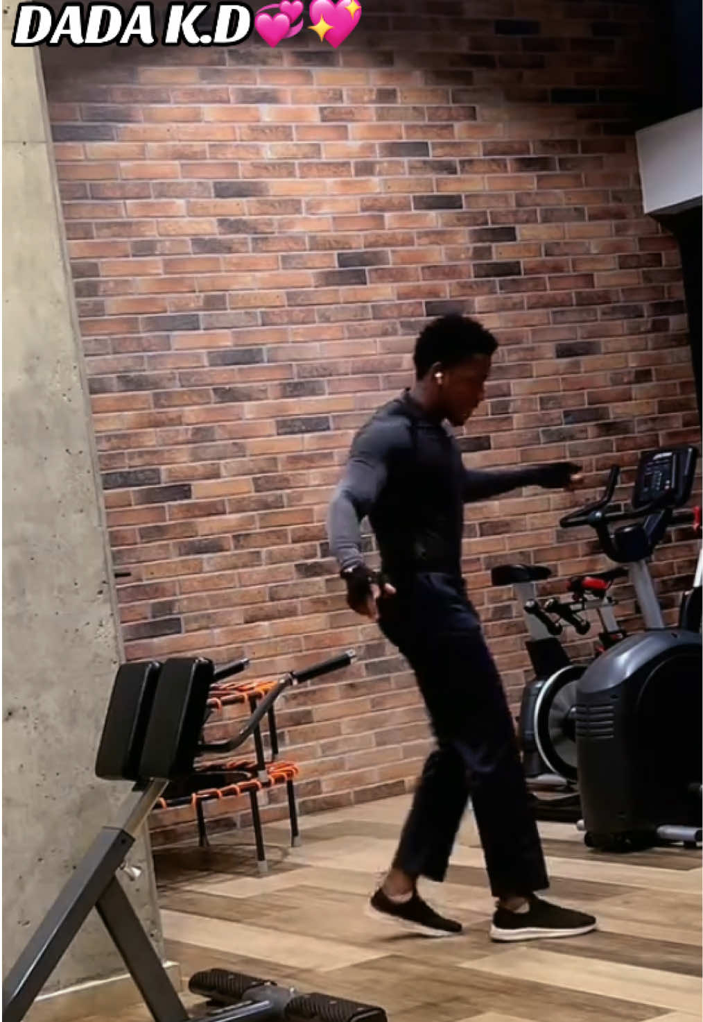 @MaxKwofie