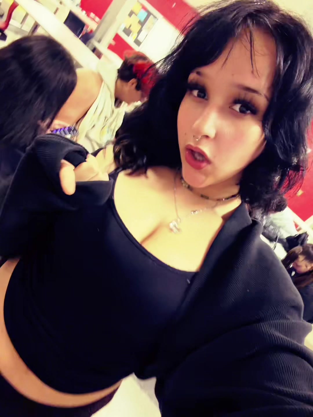@ZOMBIE.BXNES🧟♀️🕯️