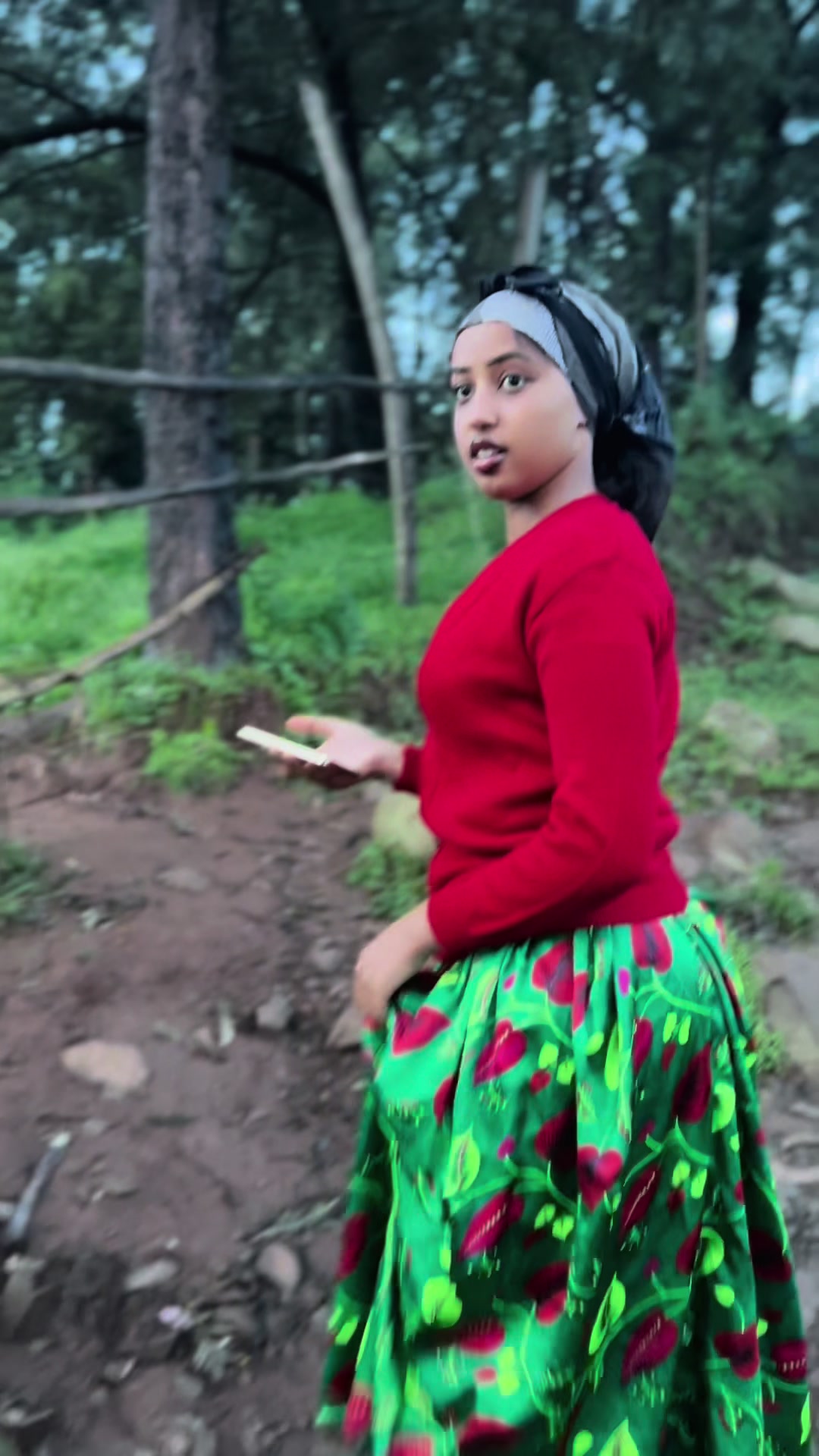 @𝕤𝕦 🌳🌸