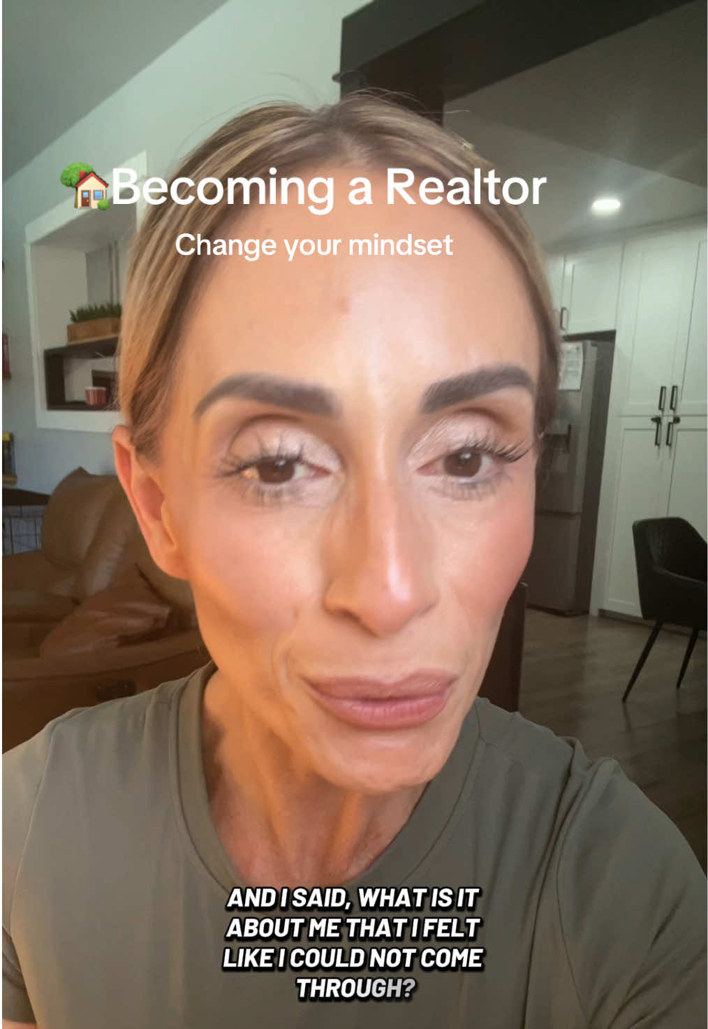 @Monica| Real Estate Hype Girl