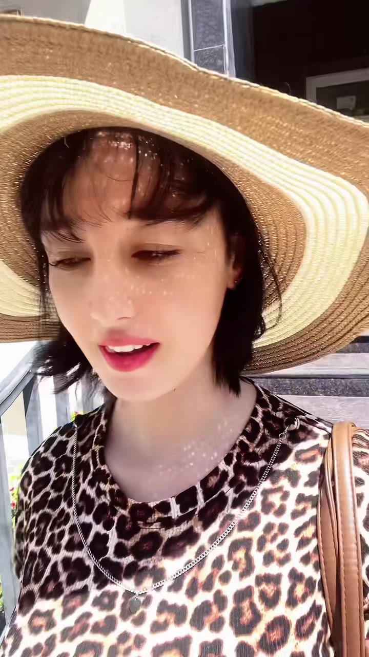 @laly 🦋