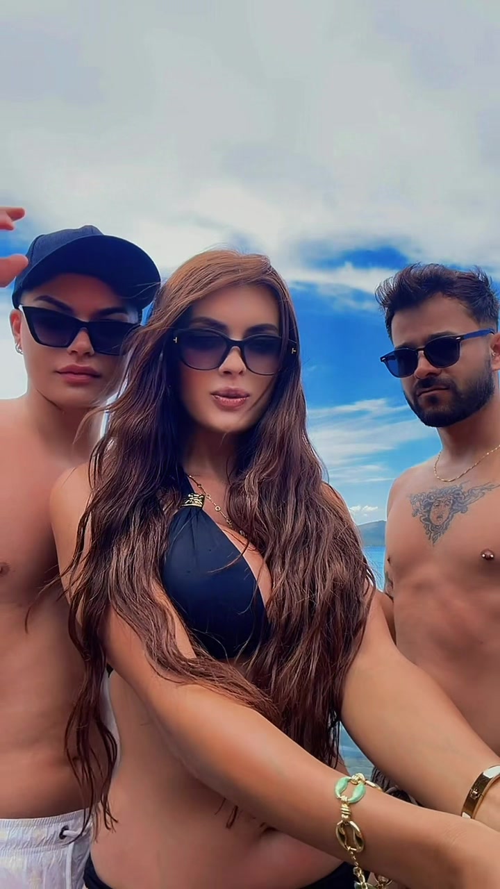 @Azra Edebalı
