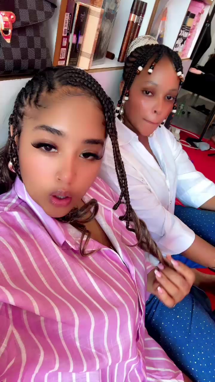 @Mina_the_queen