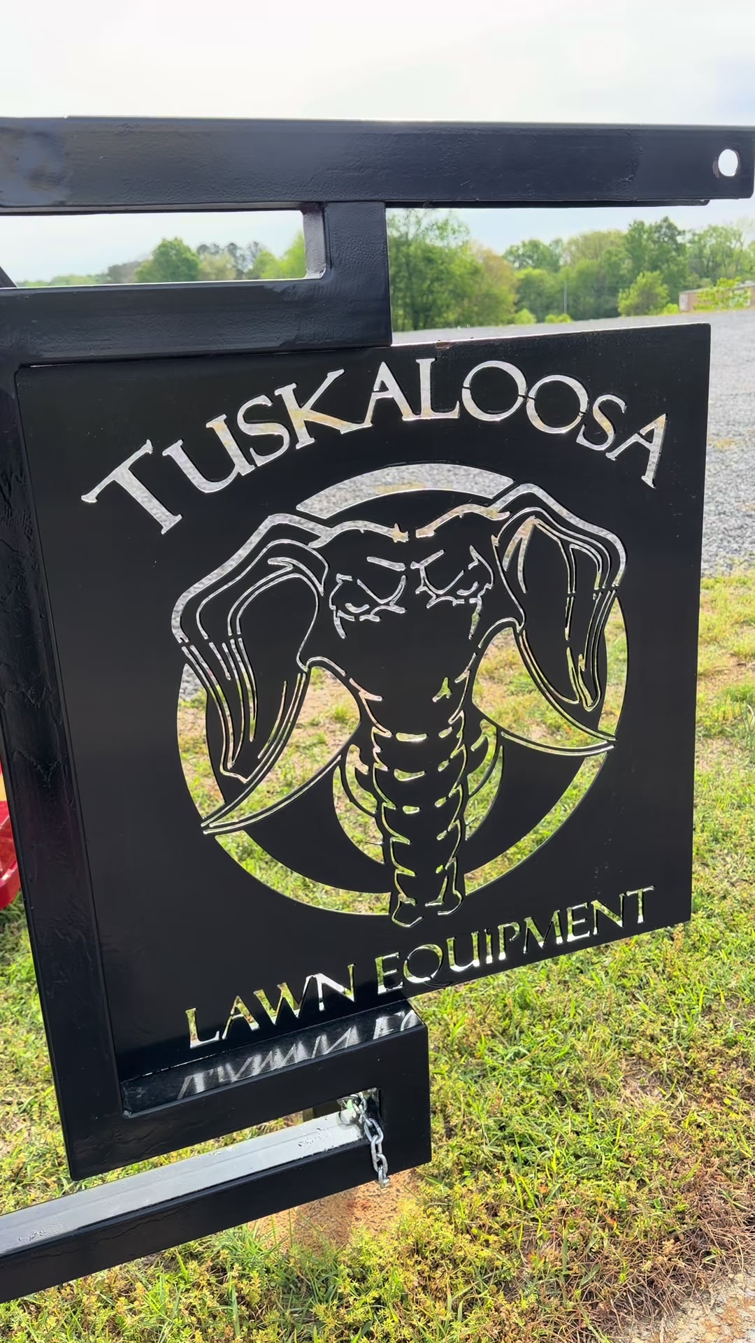 @tusklawnequip