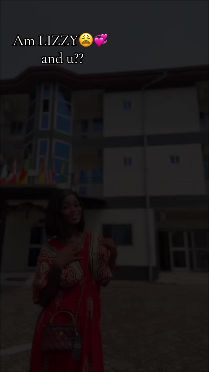 @Lizzy😻!