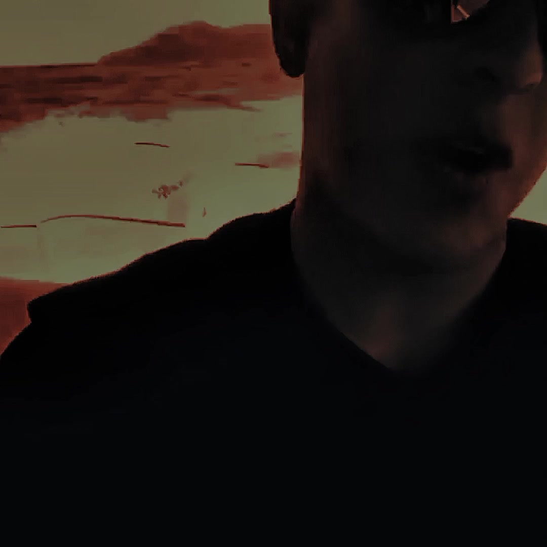 @𝘊𝘩𝘳𝘹𝘴 𝘭'𝘹  ⦕