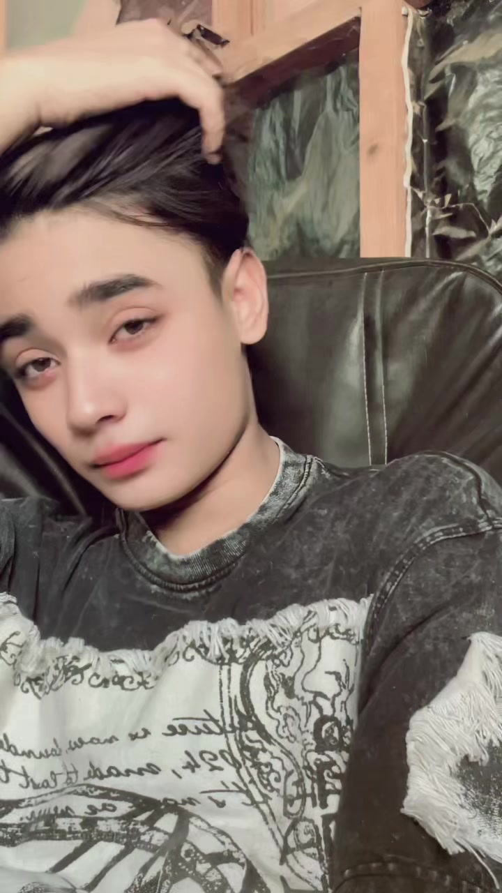 @H🌚9