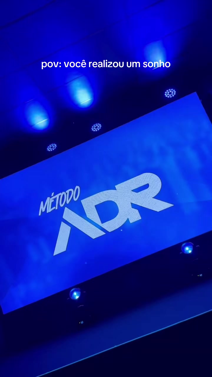 @Vit&oacute;ria Stipp