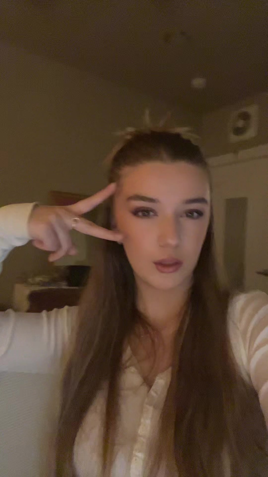 @&Eacute;milie ⁷