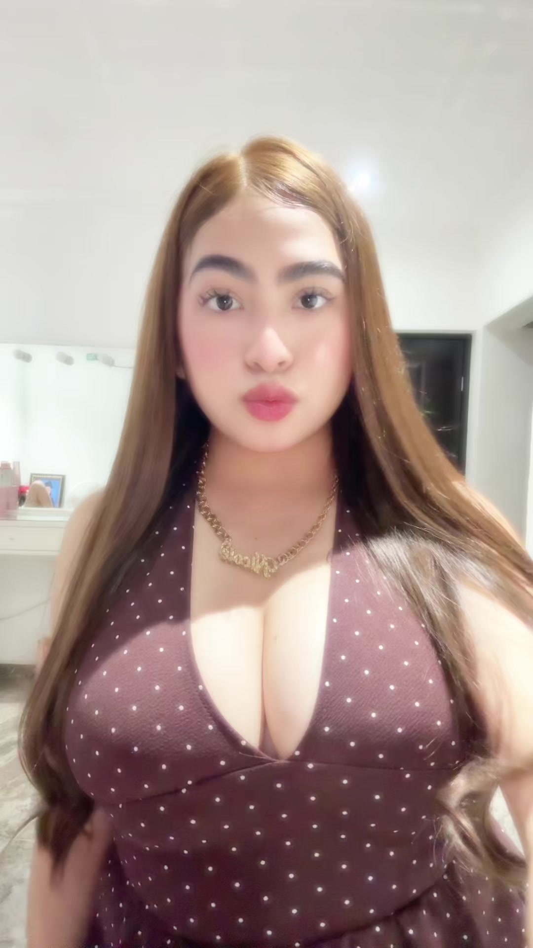 @𝓝★