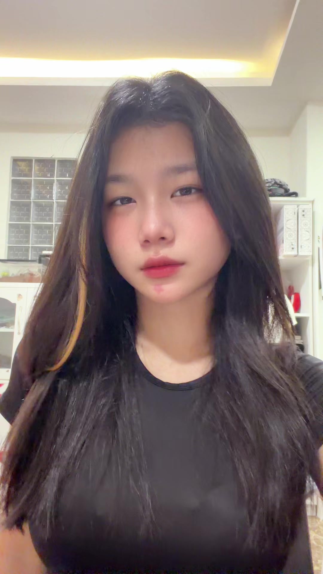 @Phyo-:/;”