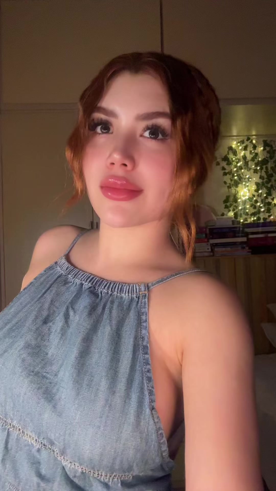 @Moniinay