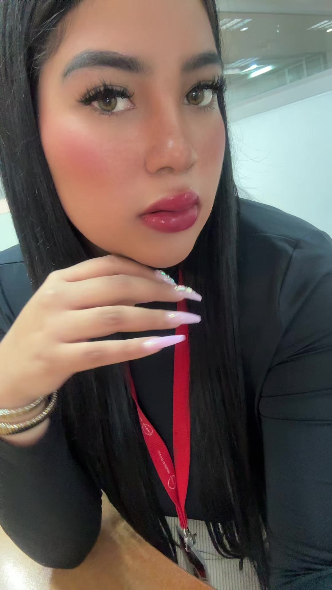 @Esmee Almaraz
