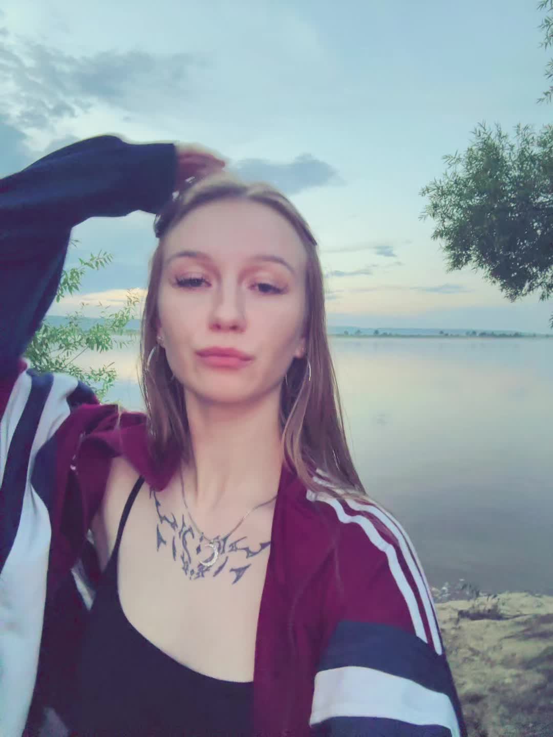 @julzz