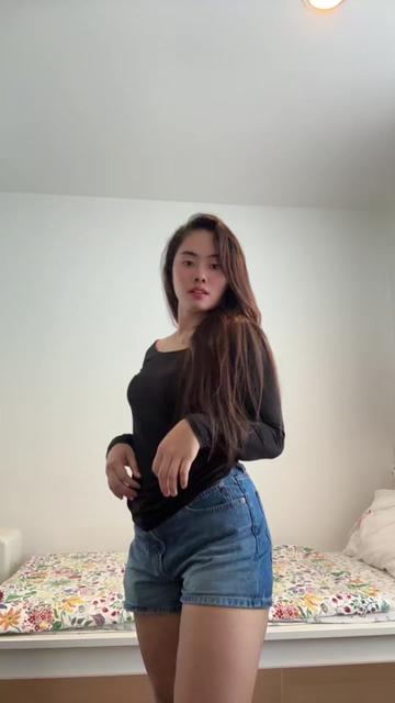 @Jenni