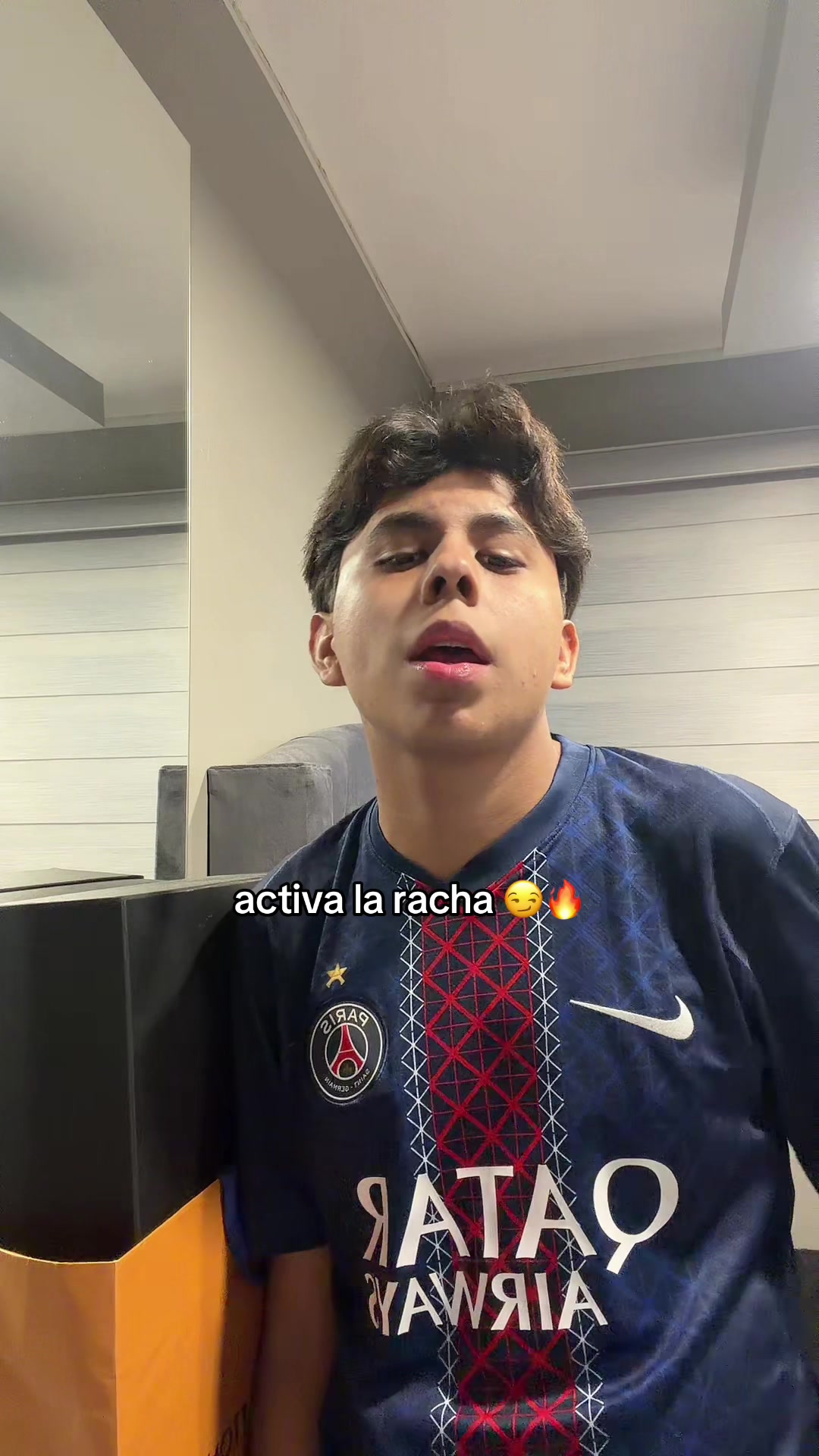 @charlychivas10