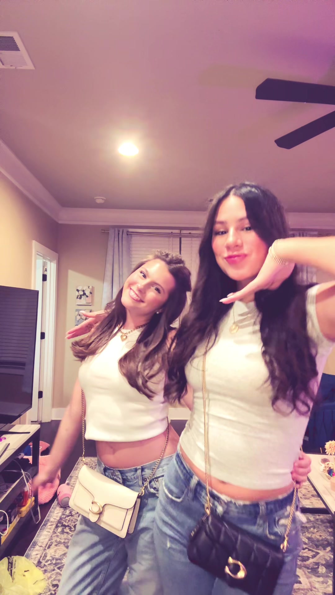 @ellieee