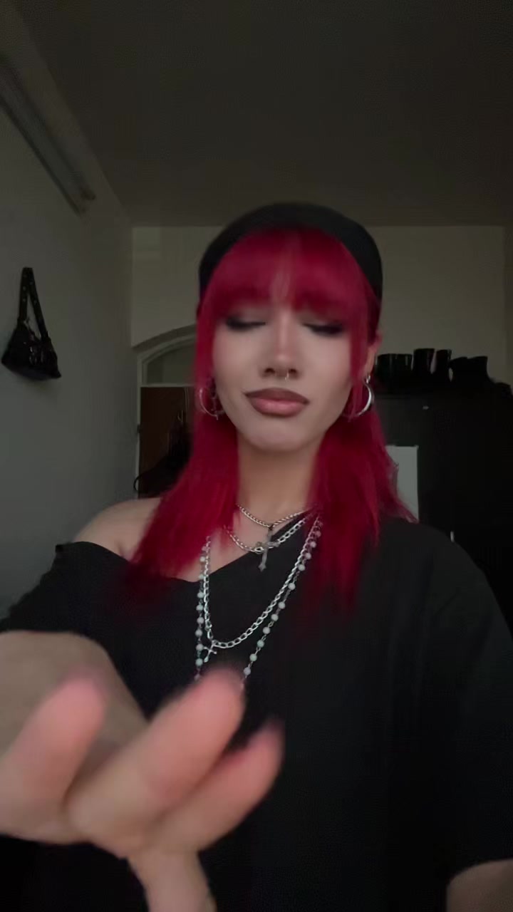 @hellxxrz