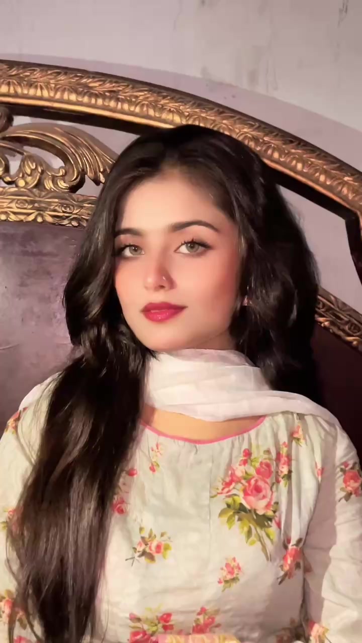 @Faryal_burfat