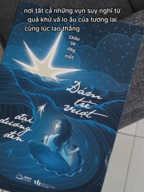 @m&ecirc; s&aacute;ch hơn m&ecirc; crush