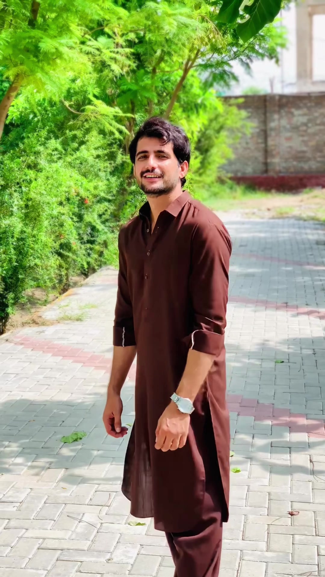@تنزیل خان