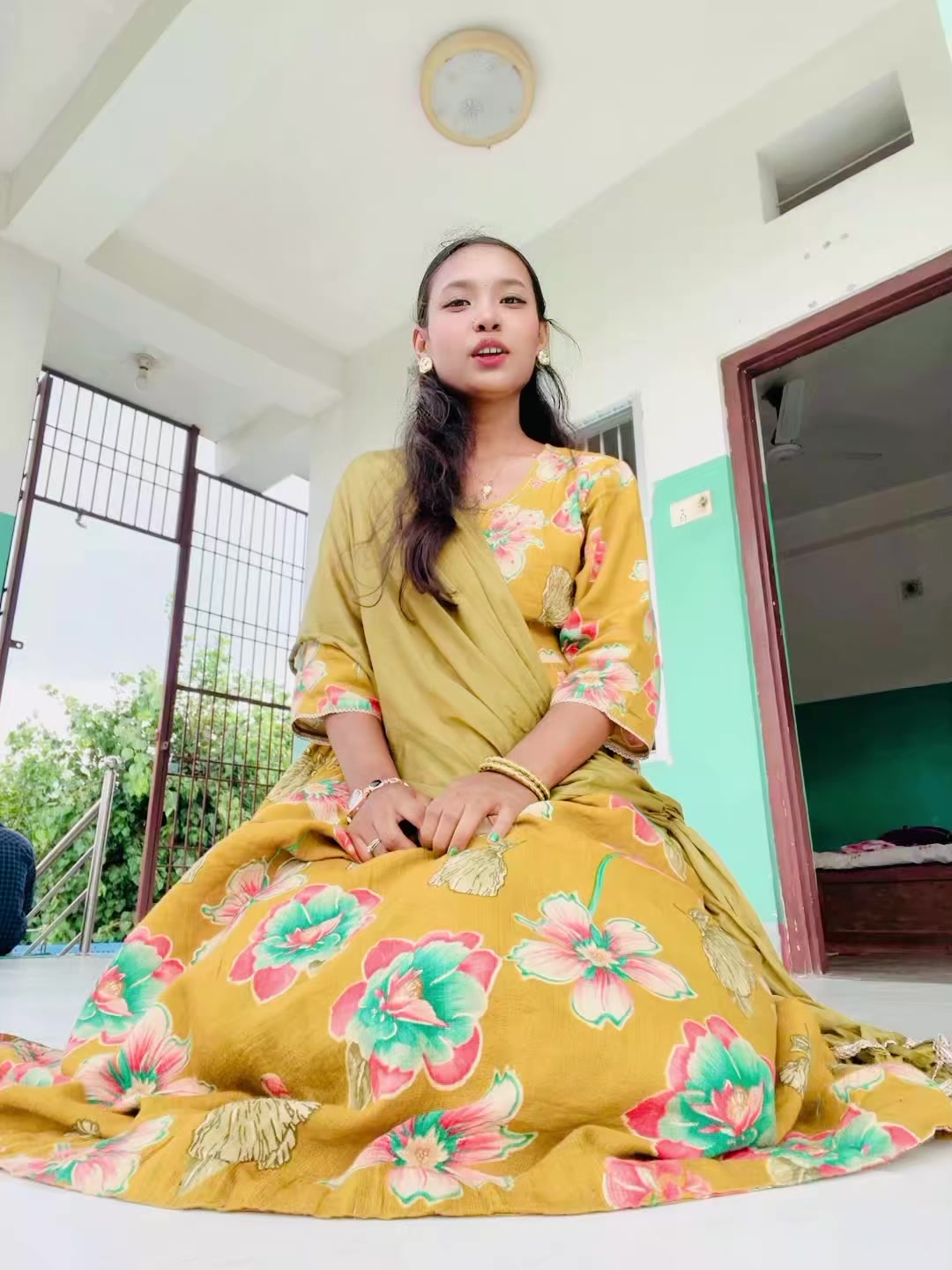 @कृति_थारु✨