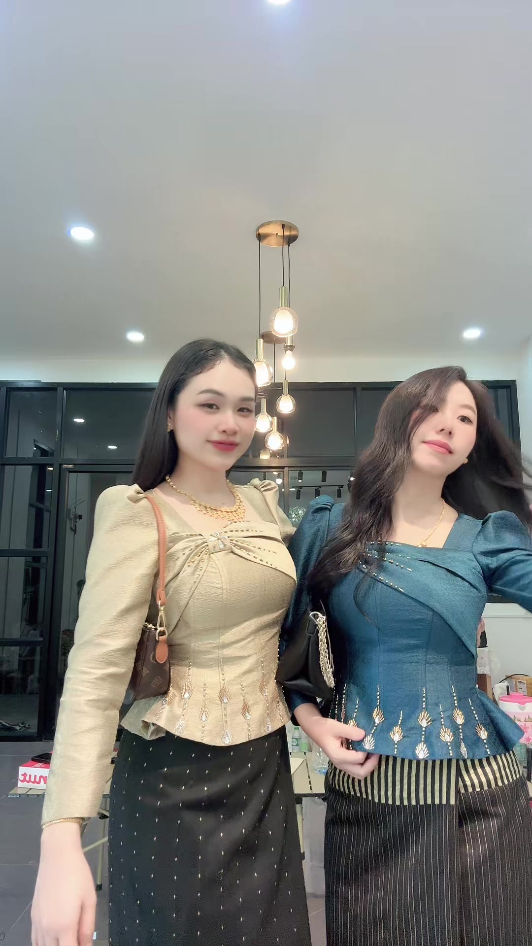 @ຊື່ເພສ: ຮ້ານເສື້ອໄໝລາວລາຄາຖືກ