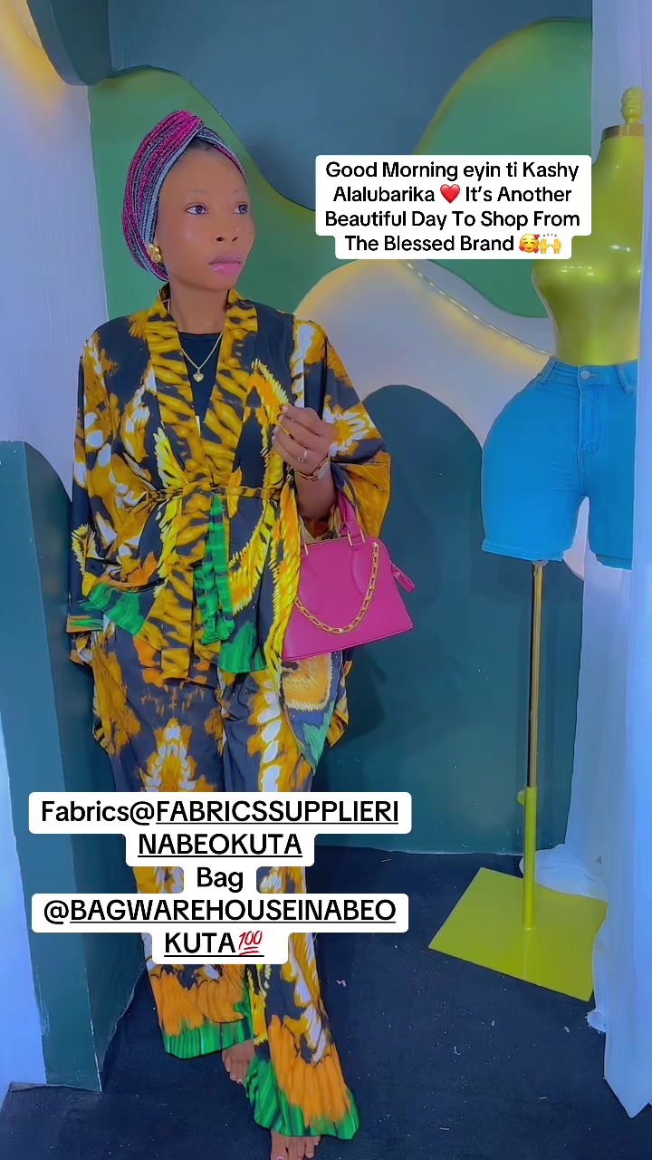 @ABAYA&SCARF VENDOR IN ABEOKUTA