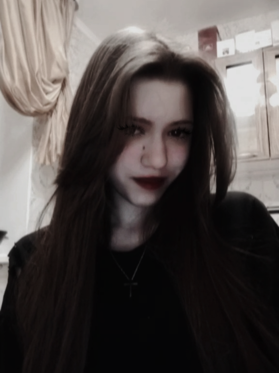 @&dagger;Ева правая&dagger;