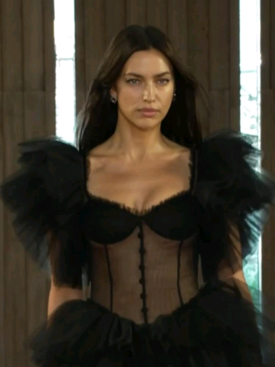 @Runway_Collections