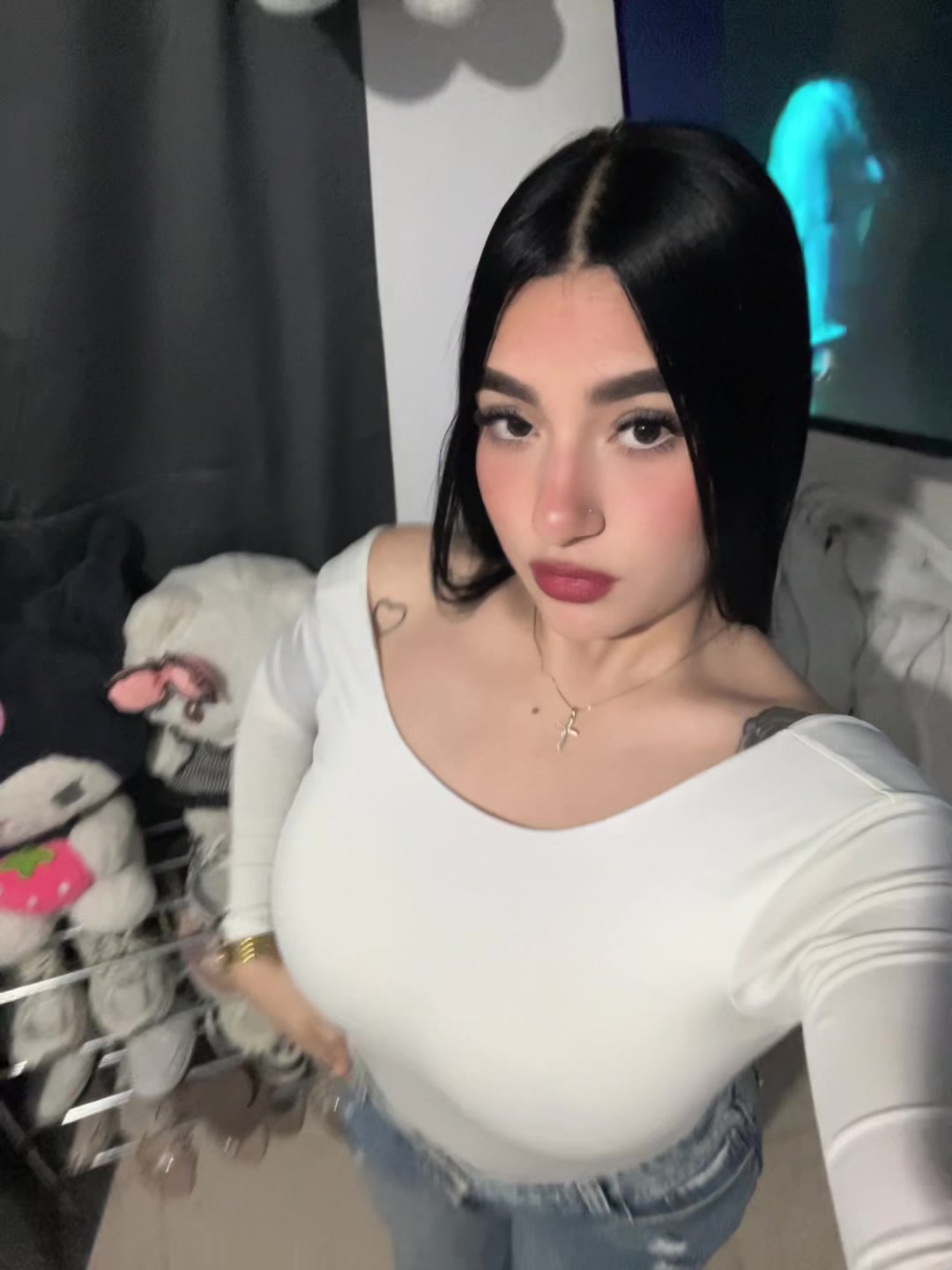 @Valentina🖤