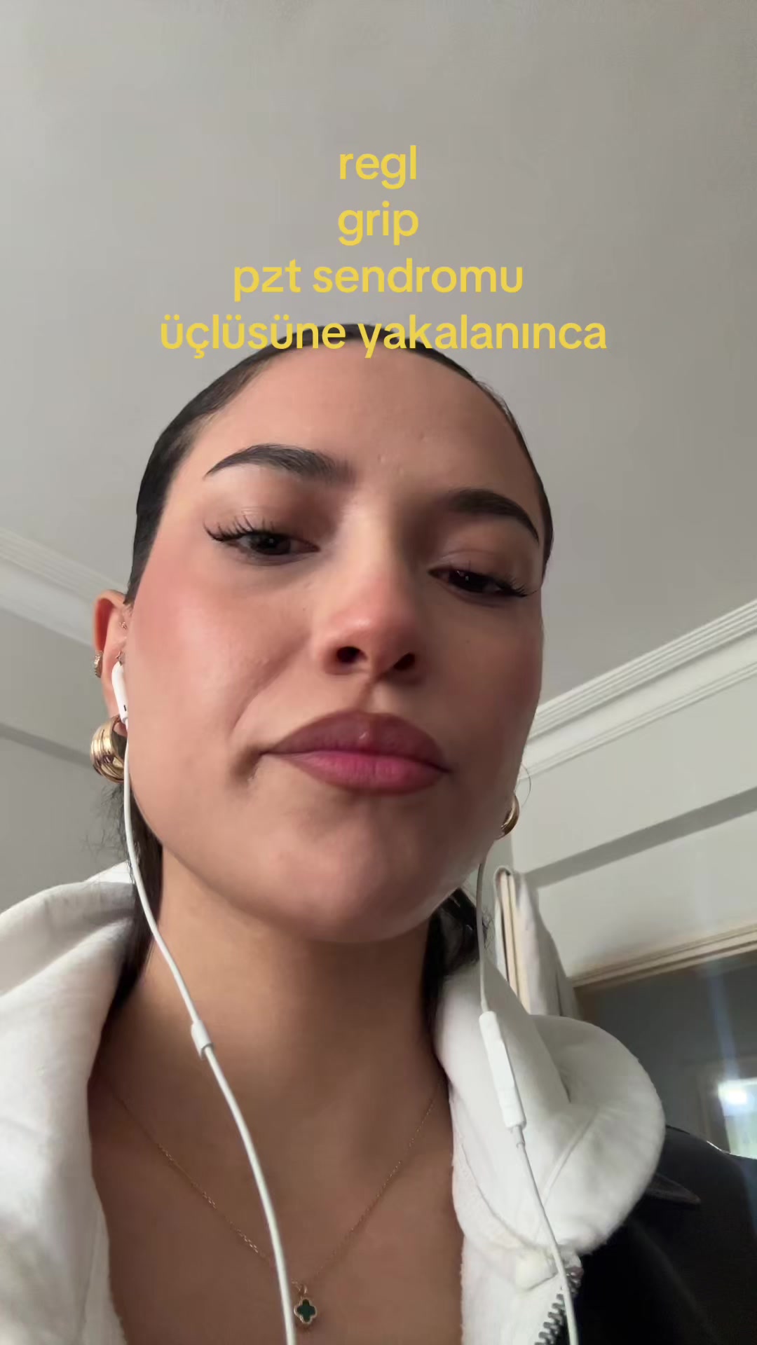 @herhangi bir kadın