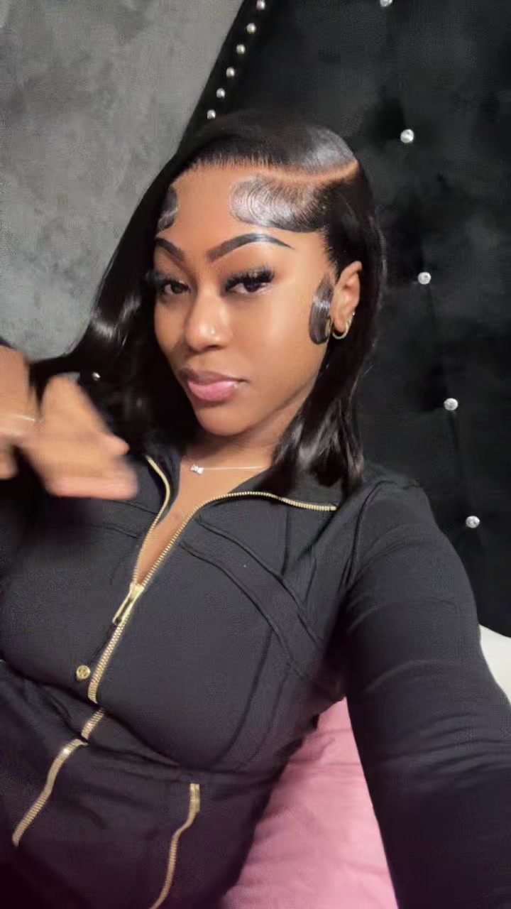 @RenéeRochér 🎀 .