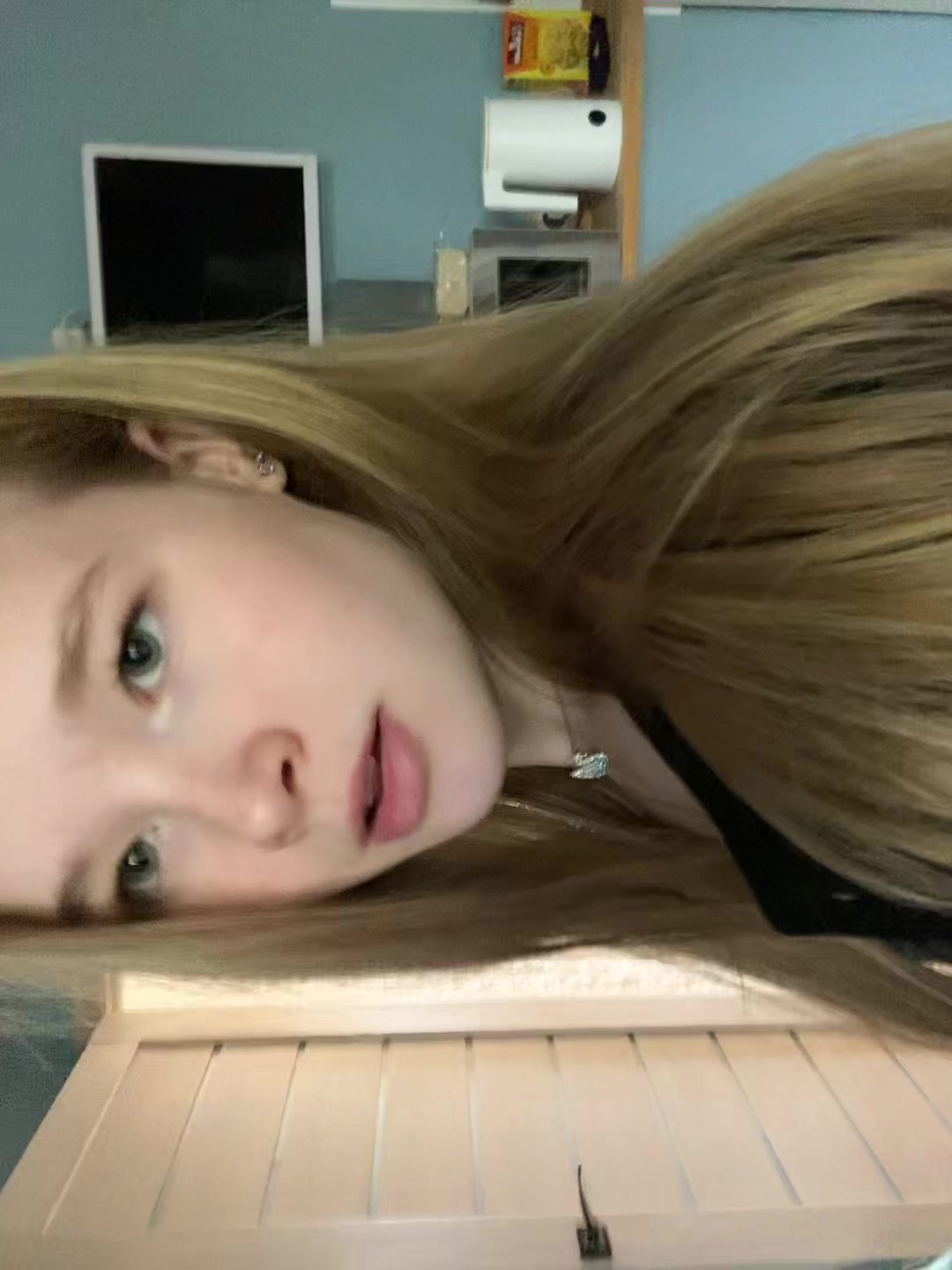 @son.ya