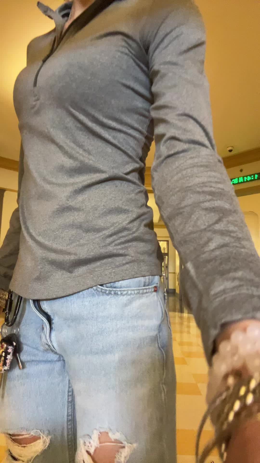 @Uuhhhh?????
