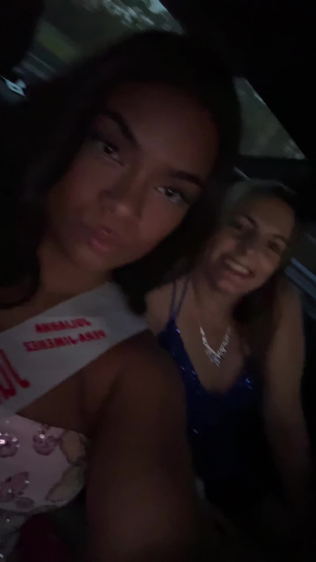 @julii💸