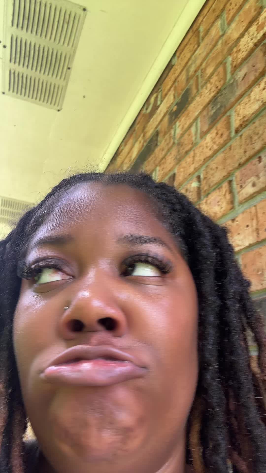 @Neshia_Nesh