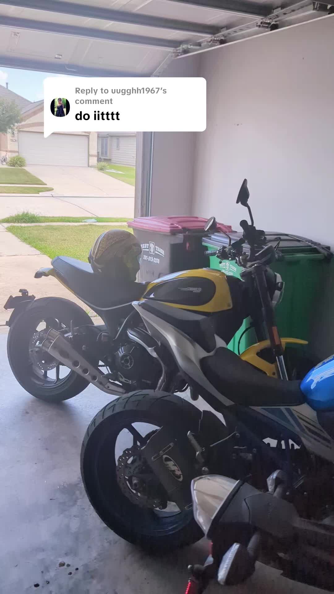 @Lakeshore Biker