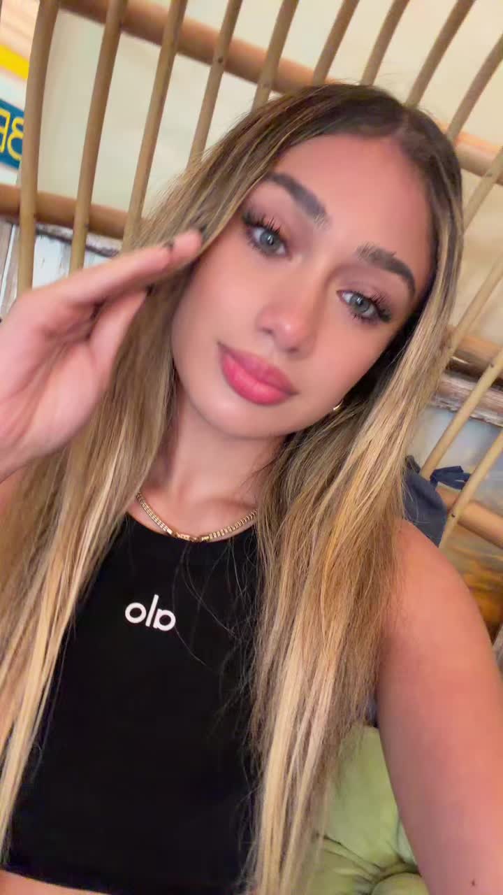 @miabellarivero