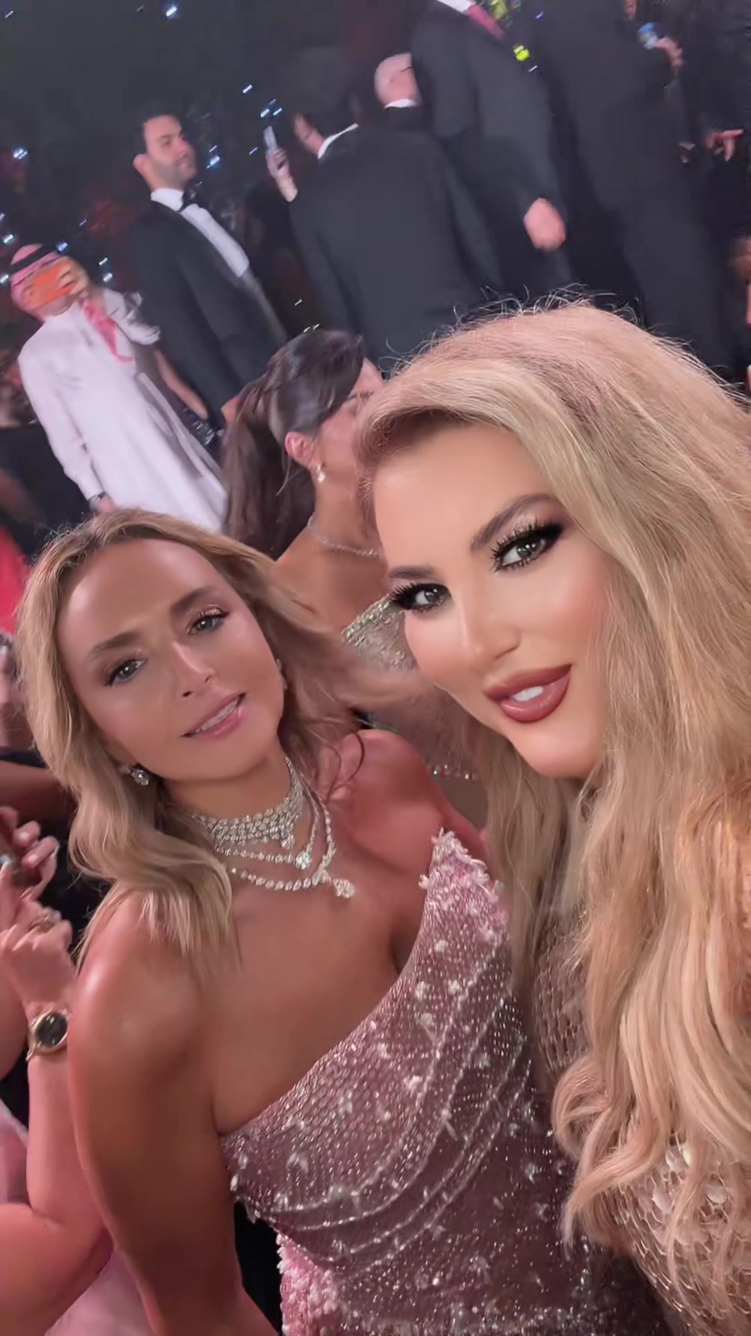 @Queen of Selfie
