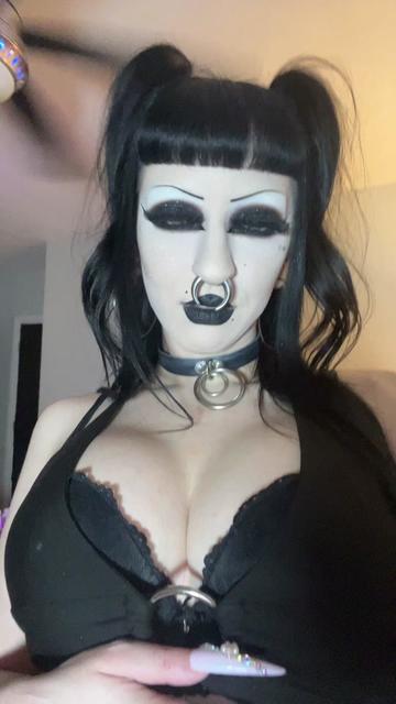 @Duvessa🔪🩸💋