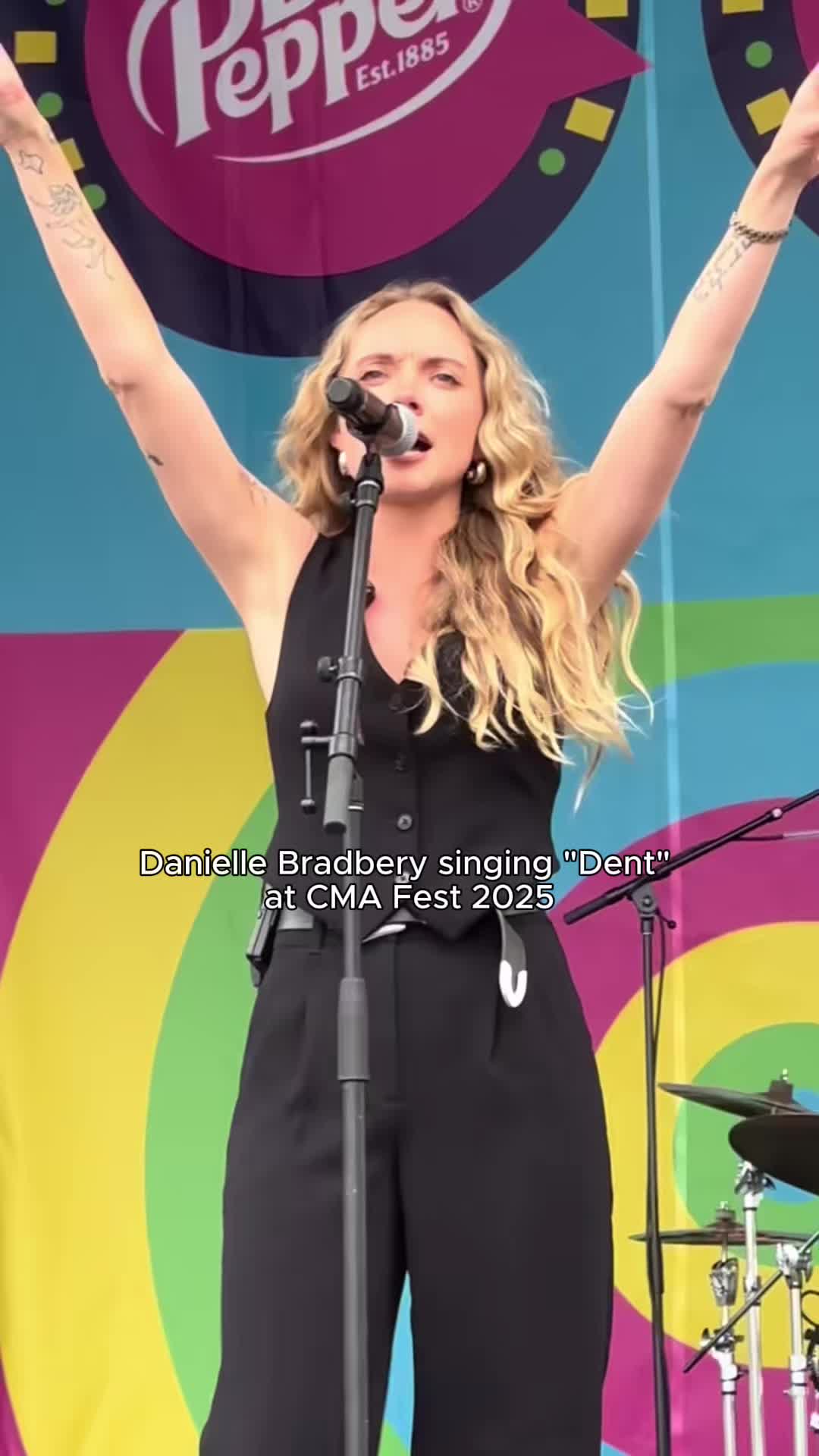 @Danielle Bradbery Fan