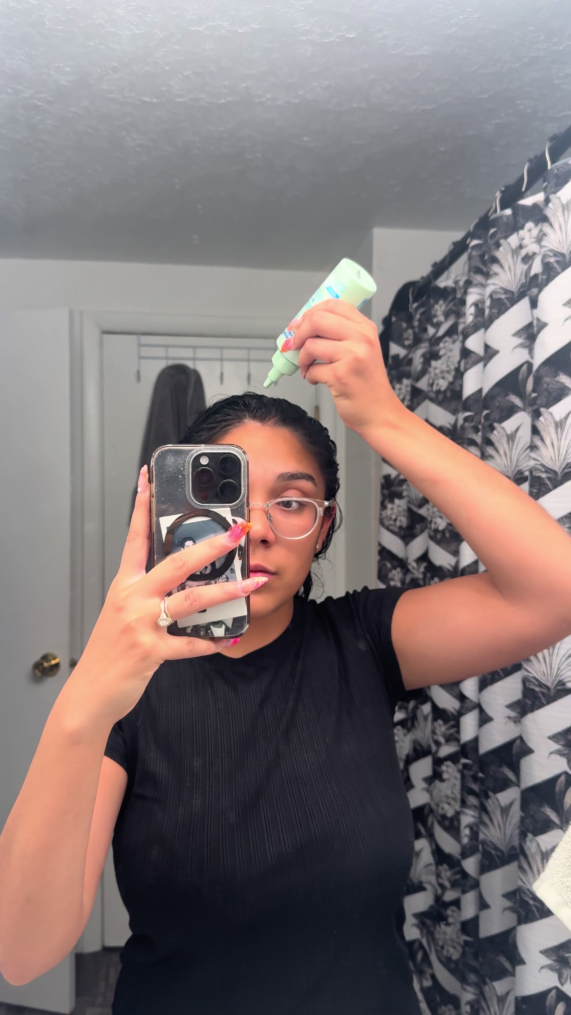 @B<3