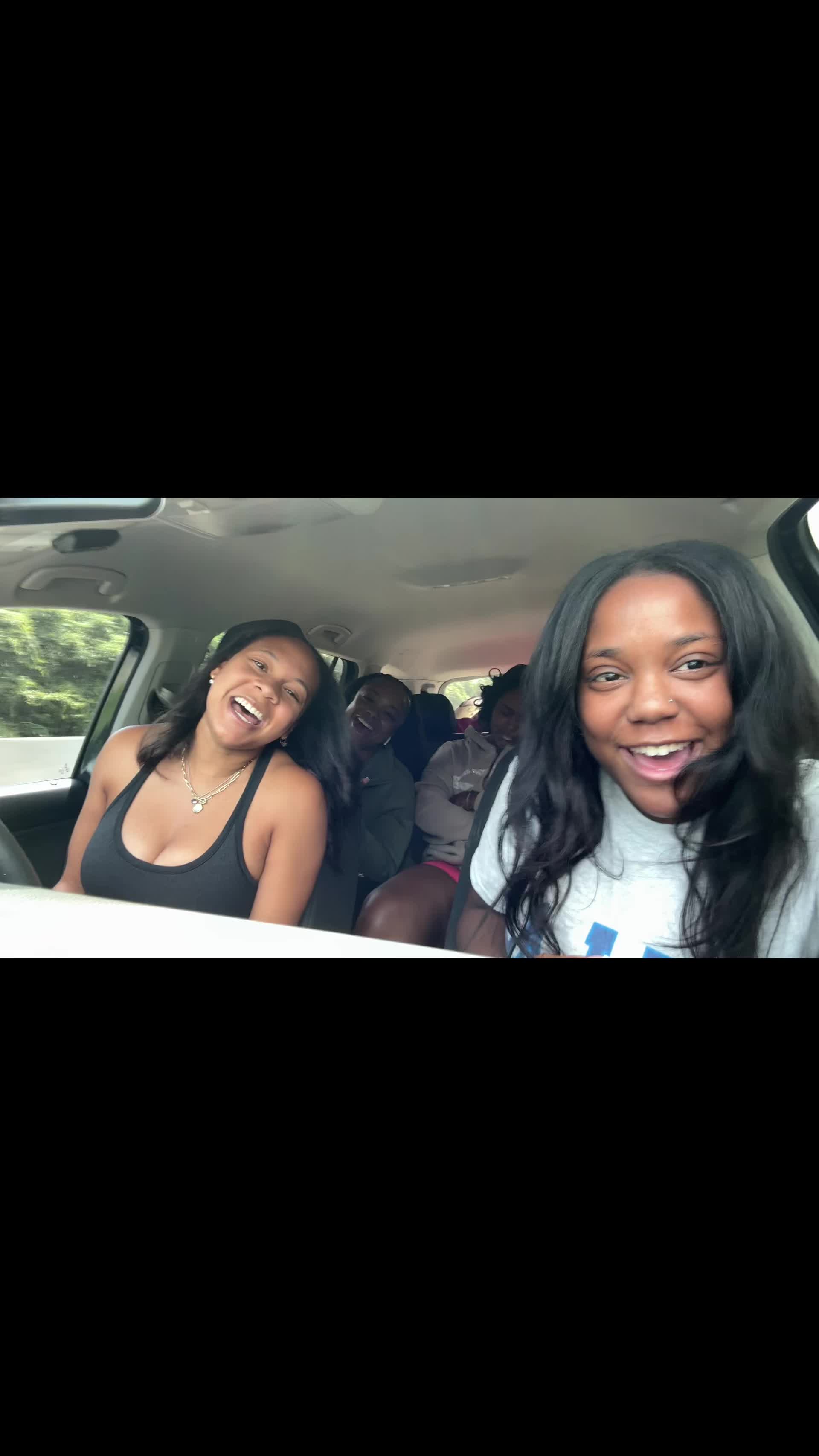 @QUEENCHANISE ♛