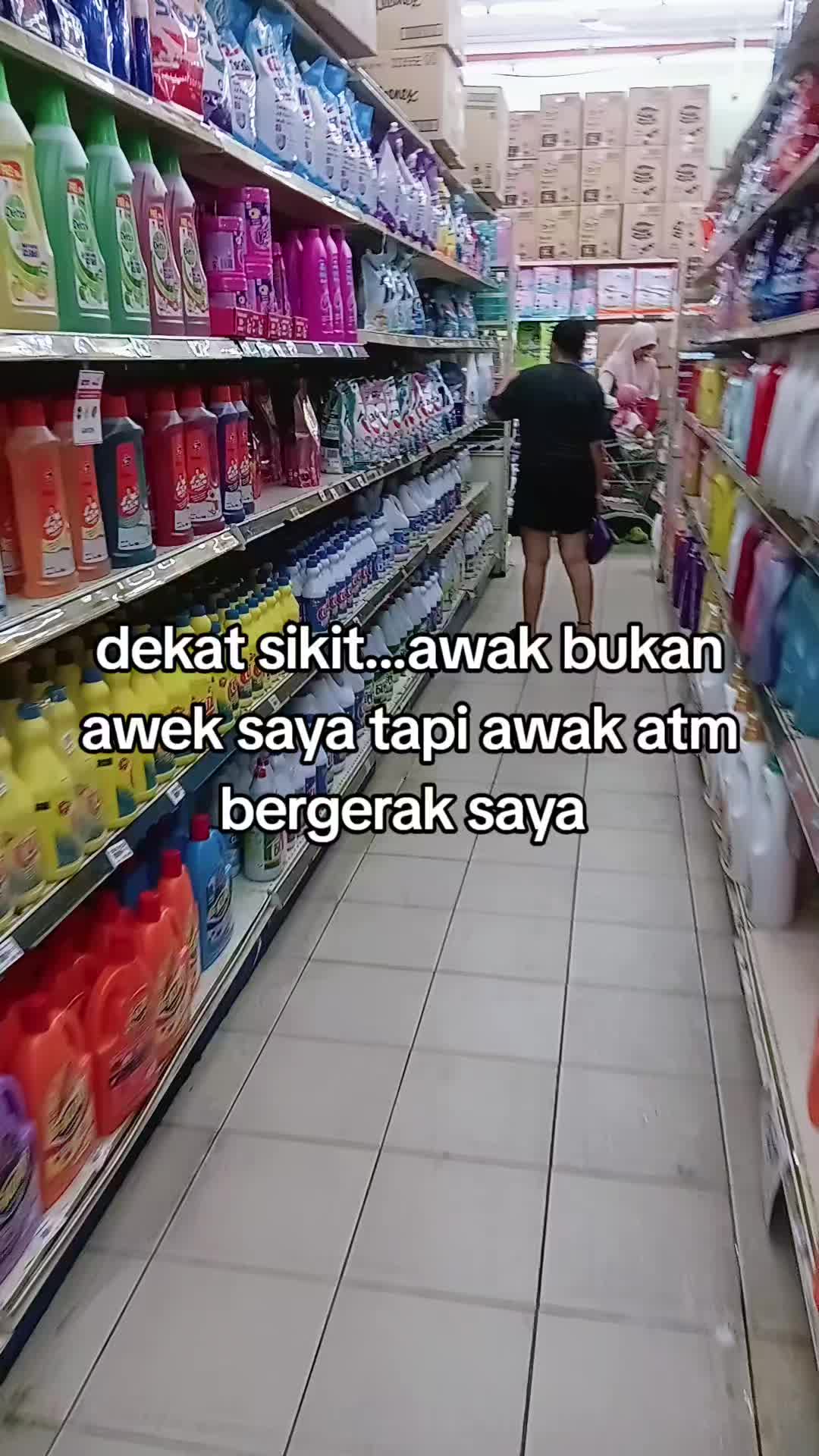 @Lara Iskandar