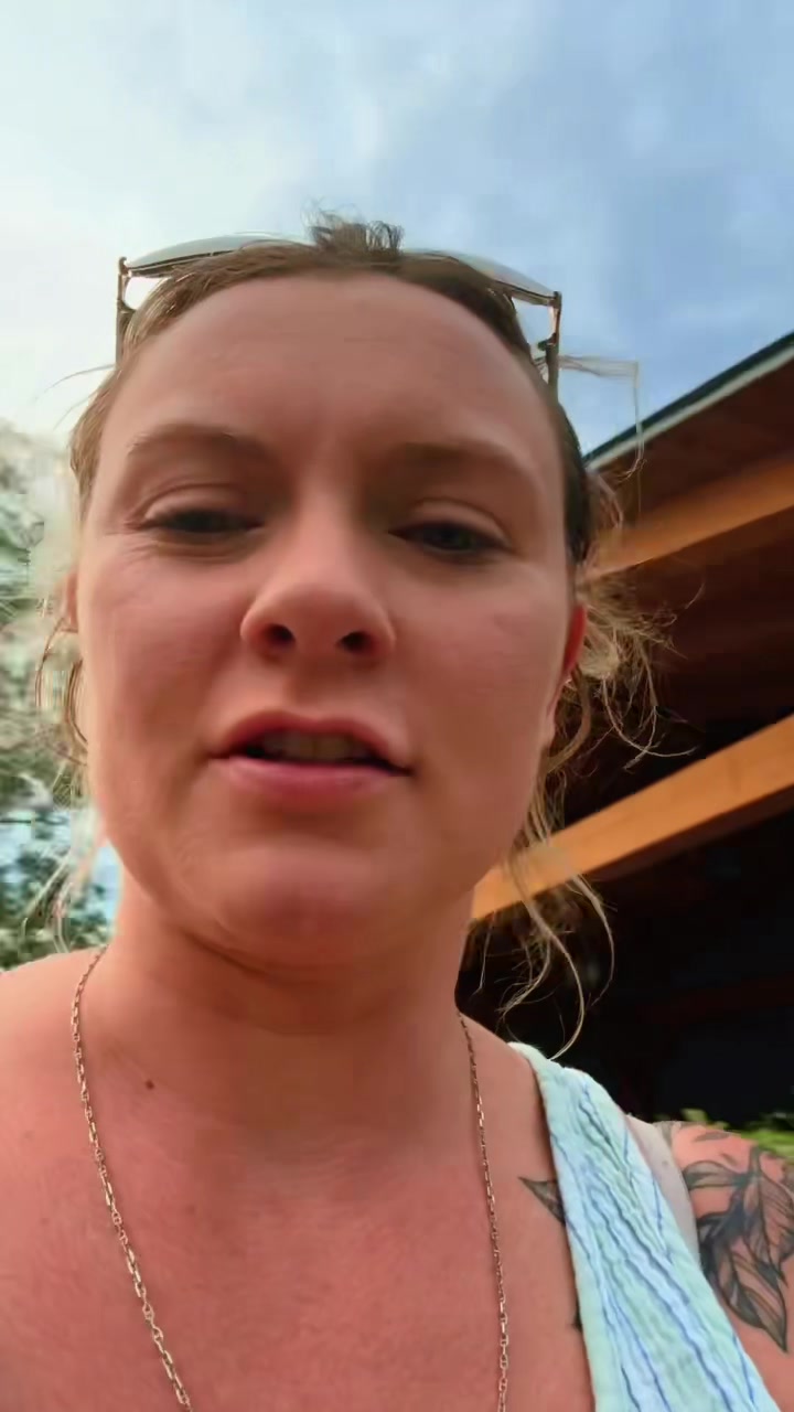 @JustJen